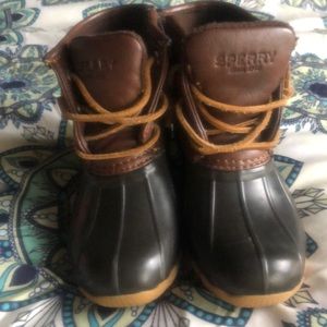 Sperry duck boot size 10